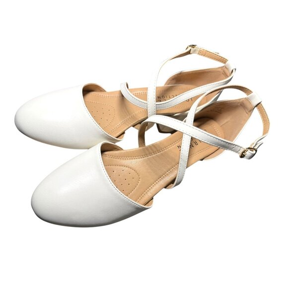Journee Collection White Faux Leather Cross Strap Heels Size 10 NWB - Picture 2 of 10